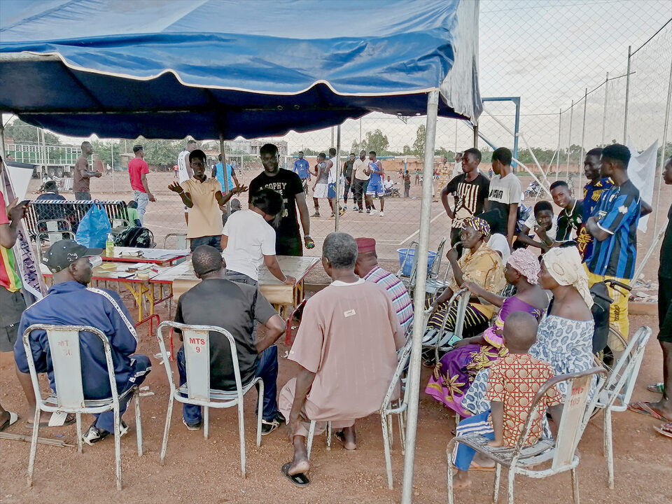Discussions animées sur le site de Tampouy CD